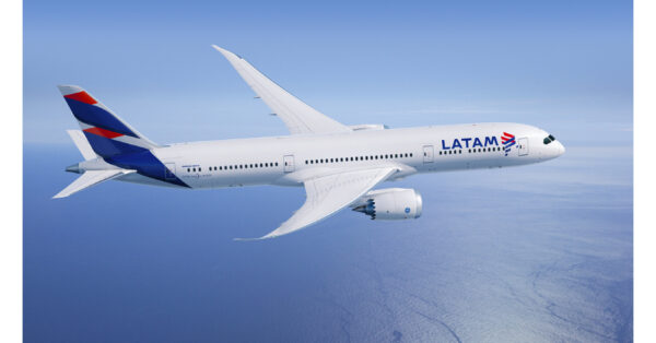 LATAM Orders 10 787 Dreamliners to Grow Boeing Widebody Fleet