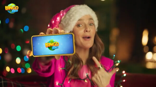 Bingo Blitz Teams Up with Hallmark Channel In Cheerful TV Spot Featuring Drew Barrymore